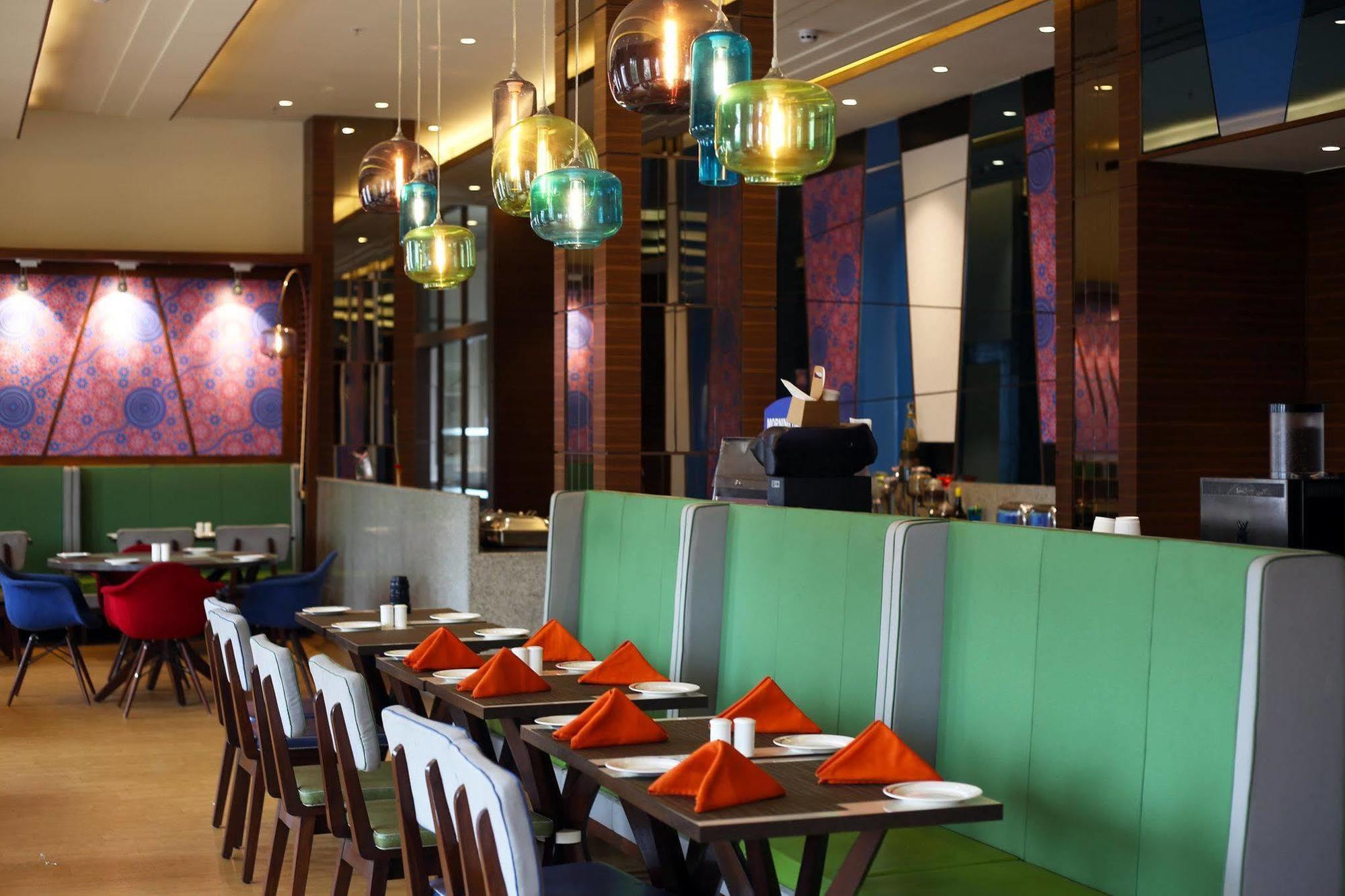 Holiday Inn Express Chennai Old Mahabalipuram Road Zewnętrze zdjęcie