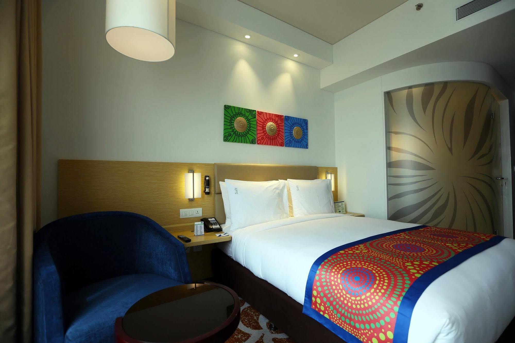 Holiday Inn Express Chennai Old Mahabalipuram Road Zewnętrze zdjęcie
