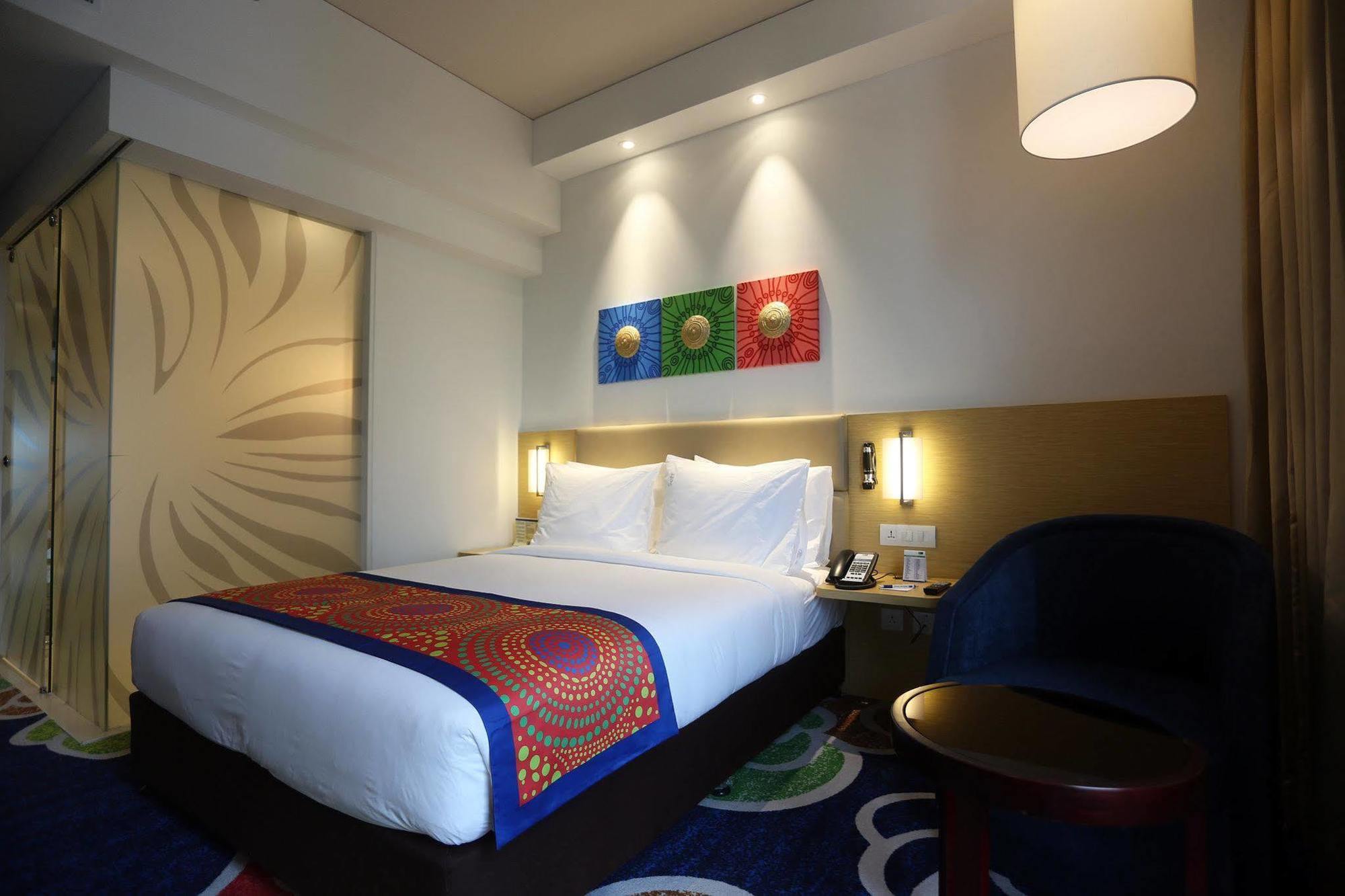Holiday Inn Express Chennai Old Mahabalipuram Road Zewnętrze zdjęcie